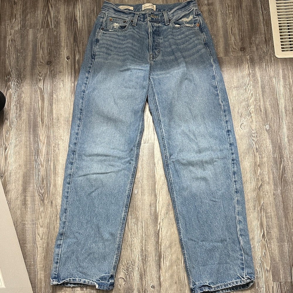 Universal Thread Light Blue Straight Leg Jeans